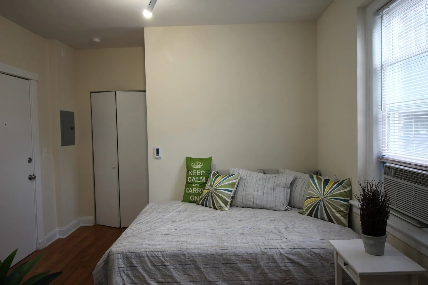 1210 W Granville Ave, , 60660, USA 60660-unit#105-Chicago-IL