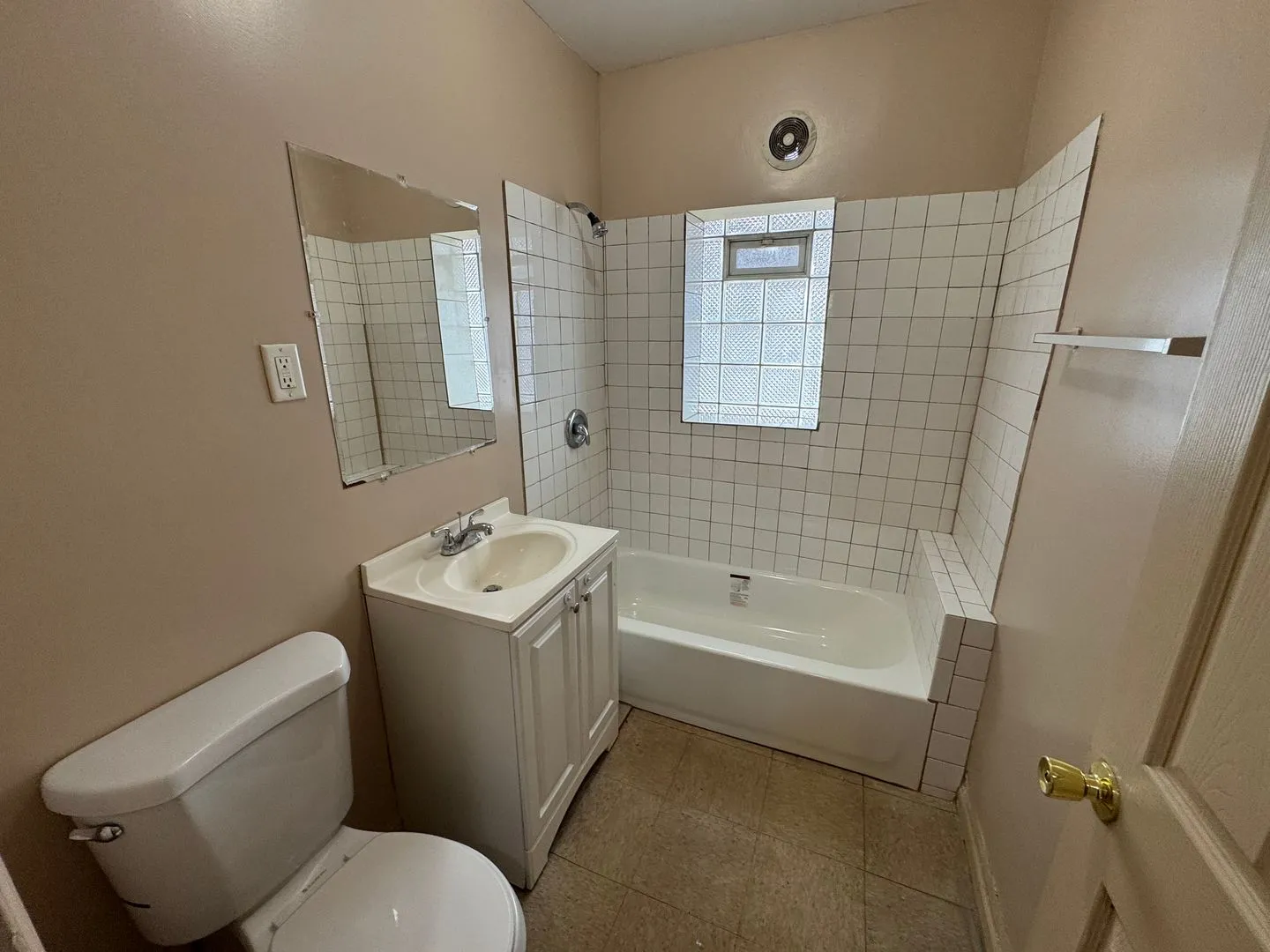 10214 S King Dr, ,  60628, USA 60628-unit#2W-Chicago-IL