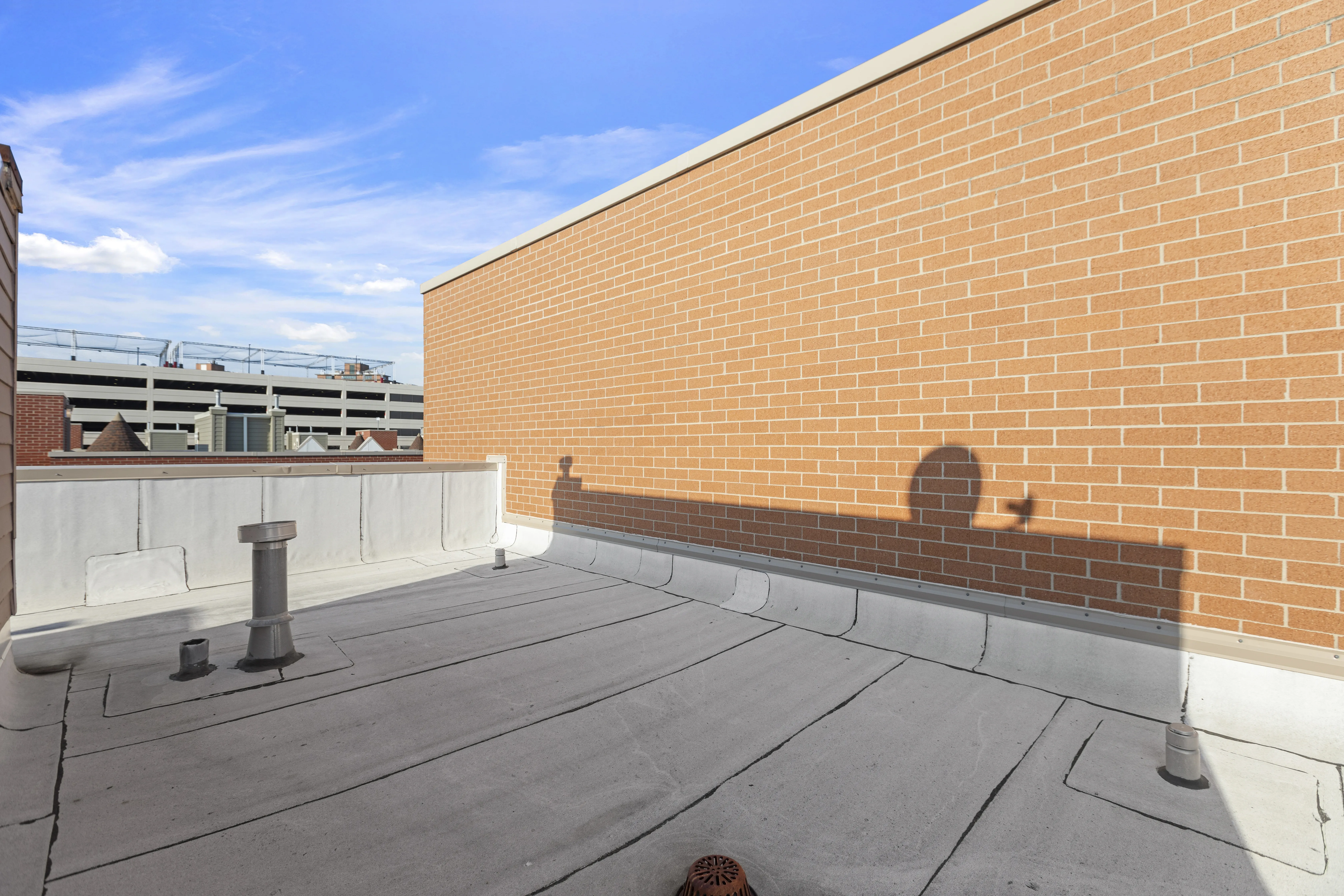 720 W Evergreen Ave, ,  60610, USA 60610-Chicago-IL