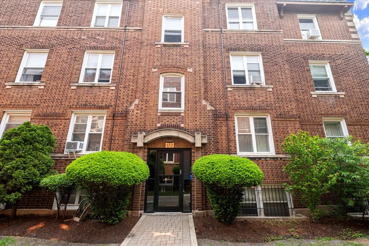 654 W Oakdale Ave, , 60657, USA 60657-unit#3N-Chicago-IL
