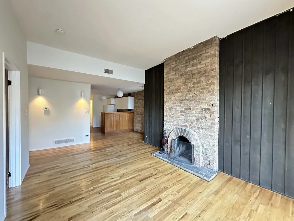 604 W Surf St, ,  60657, USA 60657-unit#3-Chicago-IL