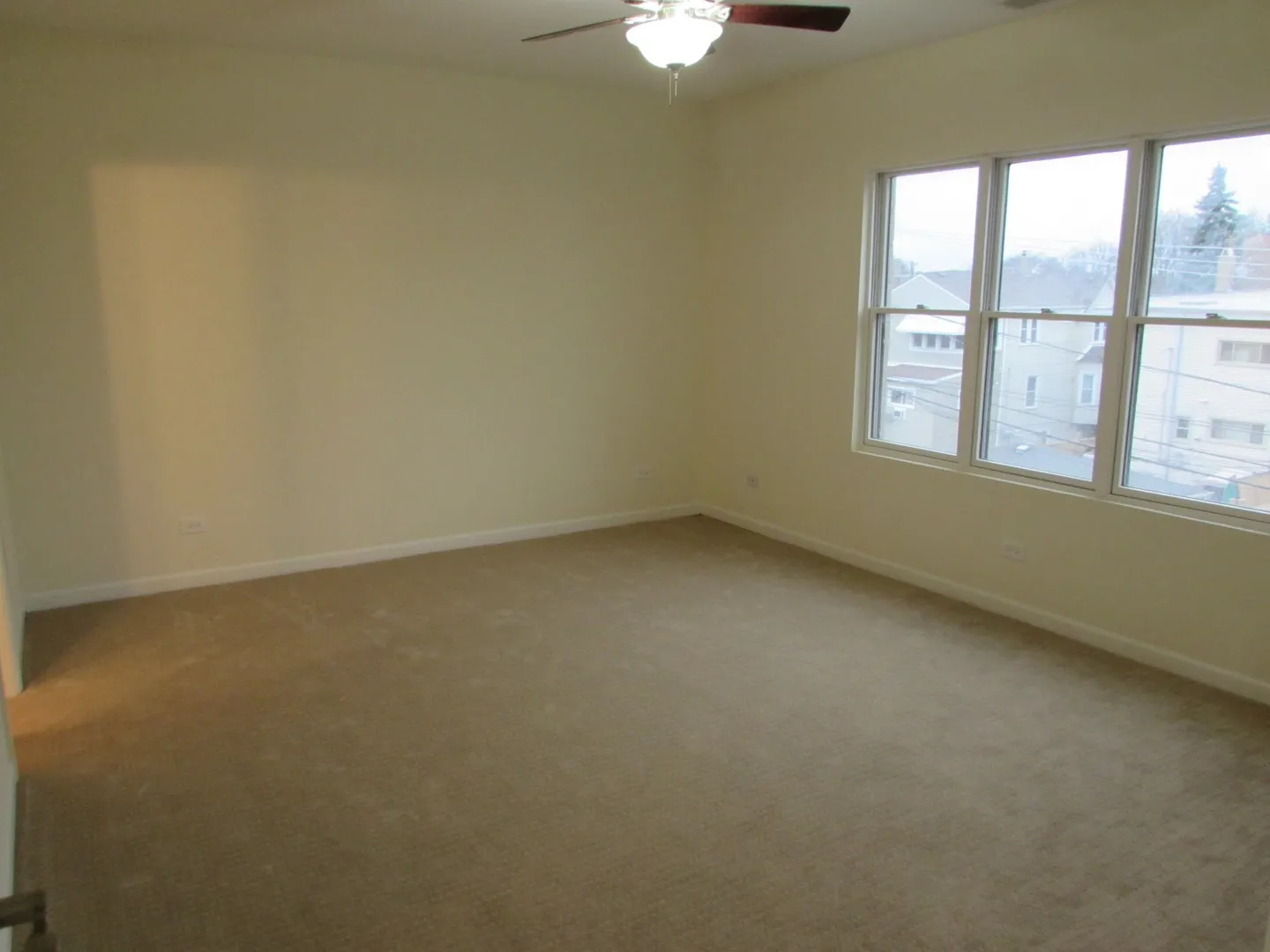 3917 N Kedzie Ave, ,  60618, USA 60618-unit#3S-Chicago-IL