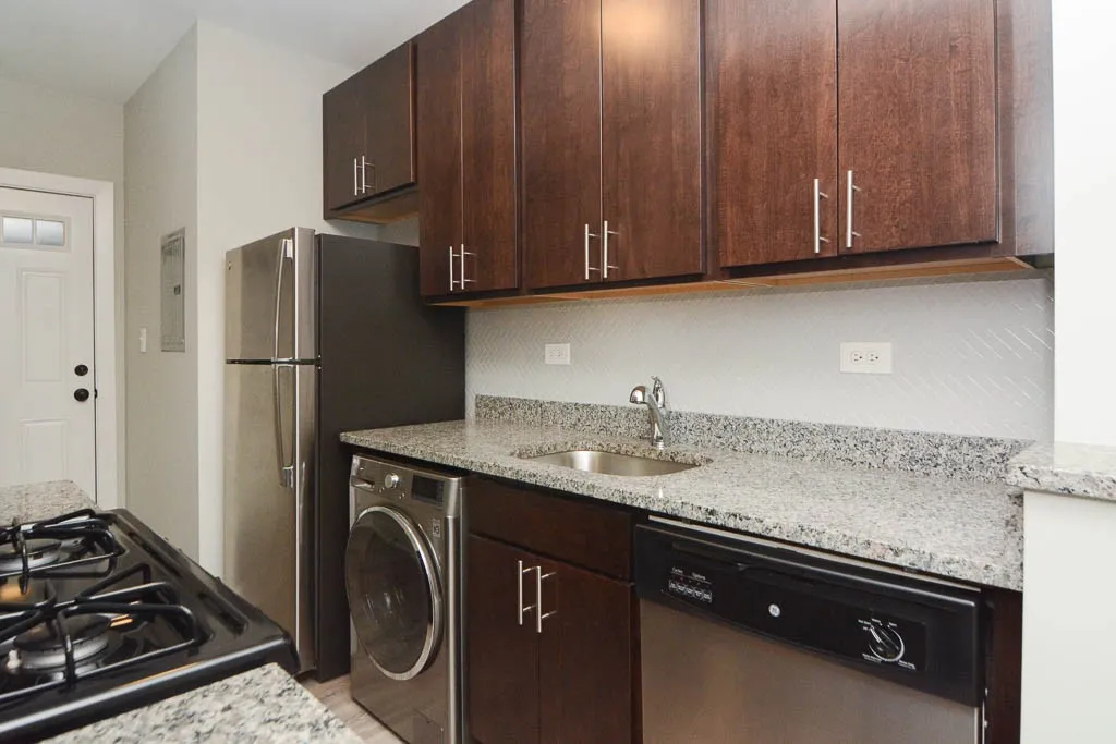711 W Brompton Ave, ,  60657, USA 60657-unit#47-Chicago-IL
