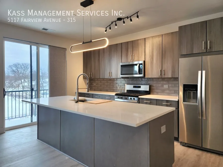 5117 Fairview Ave, , 60515, USA 60515-unit#315-Downers Grove-IL