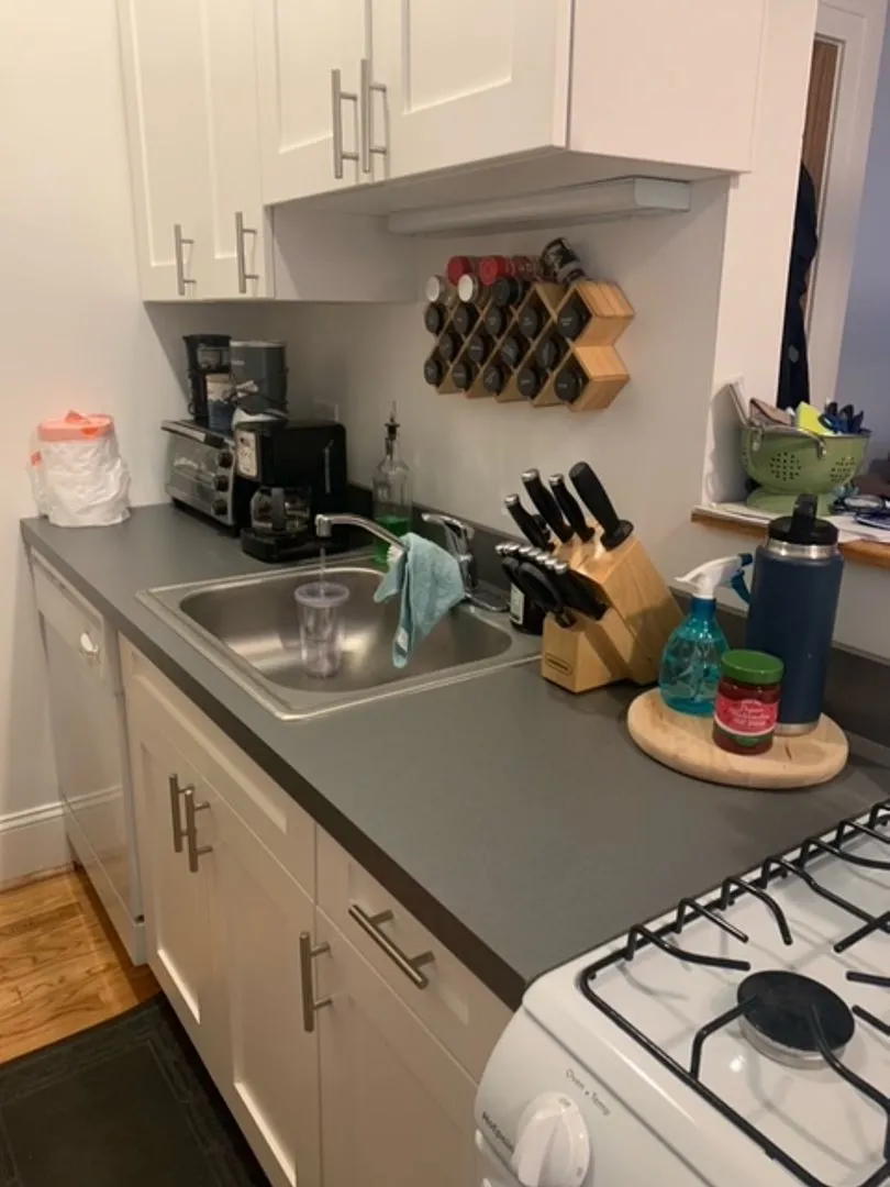 929 W Oakdale Ave, , 60657, USA 60657-unit#GARDEN-Chicago-IL