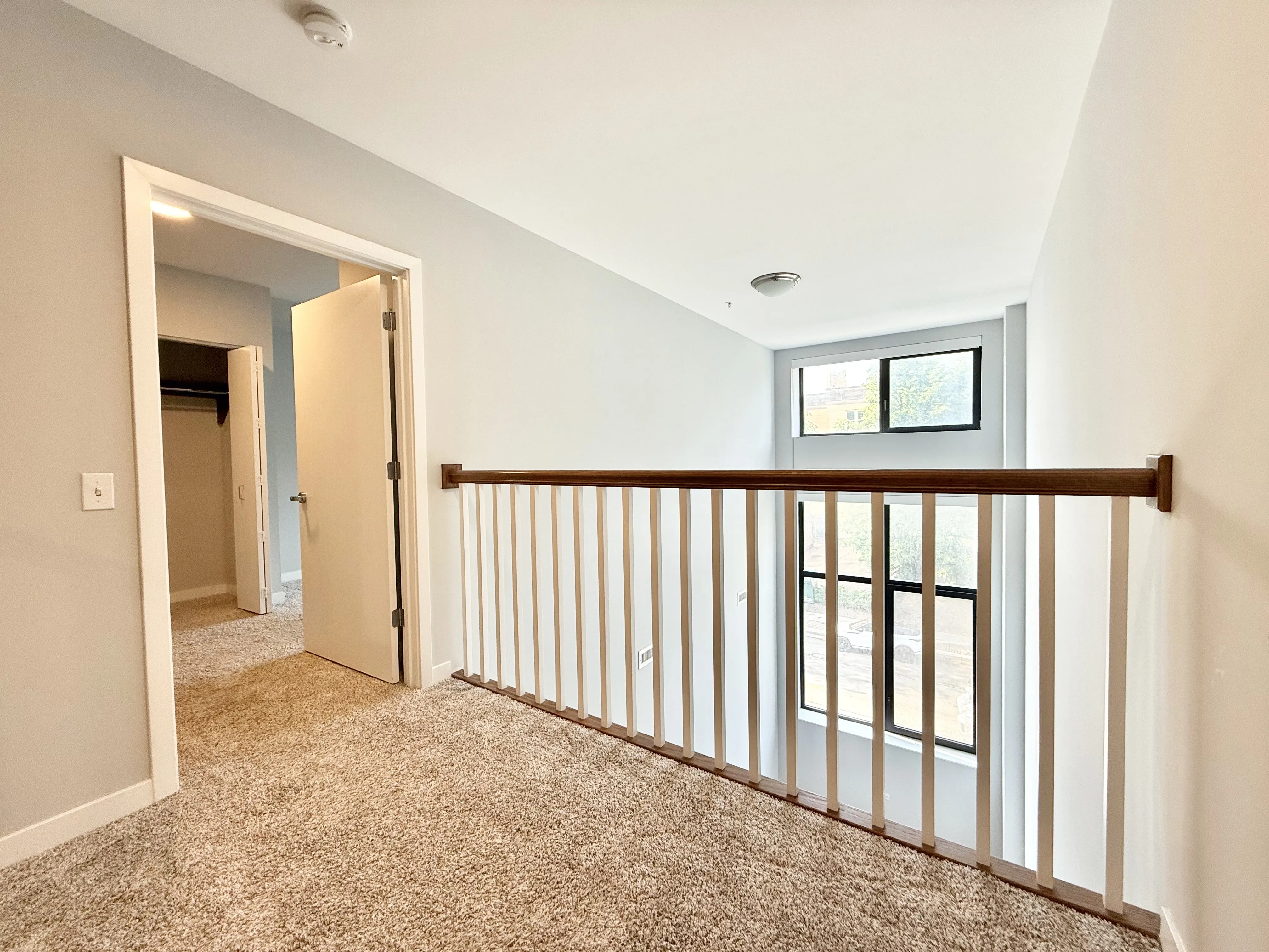 1900 W Lawrence Ave, ,  60640, USA 60640-unit#212-Chicago-IL