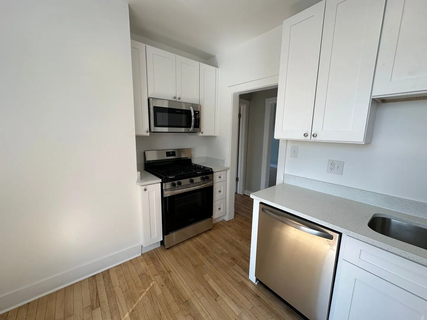 4902 N St Louis Ave, , 60625, USA 60625-unit#2W-Chicago-IL