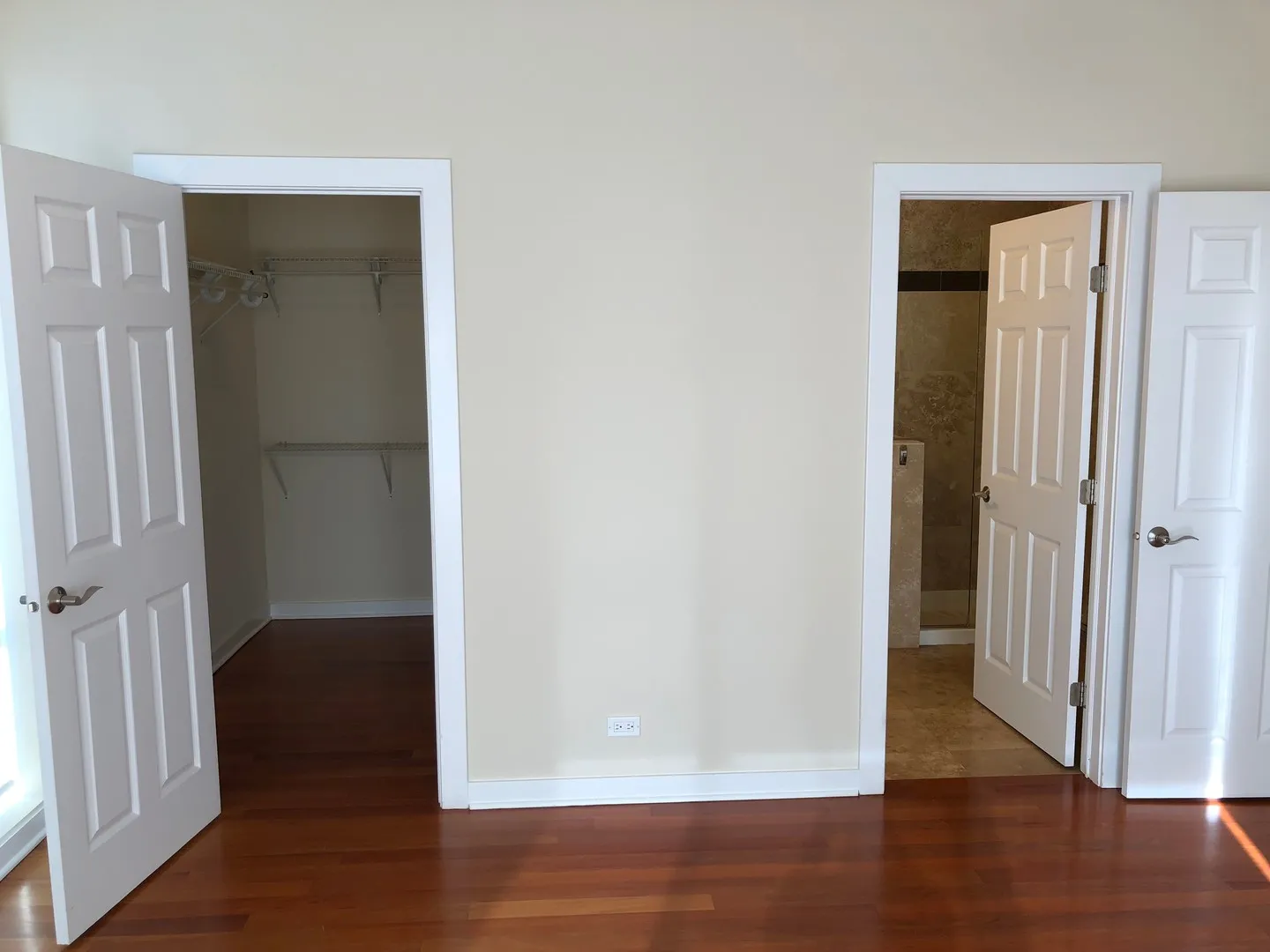 6957 N Greenview Ave, , 60626, USA 60626-unit#4B-Chicago-IL