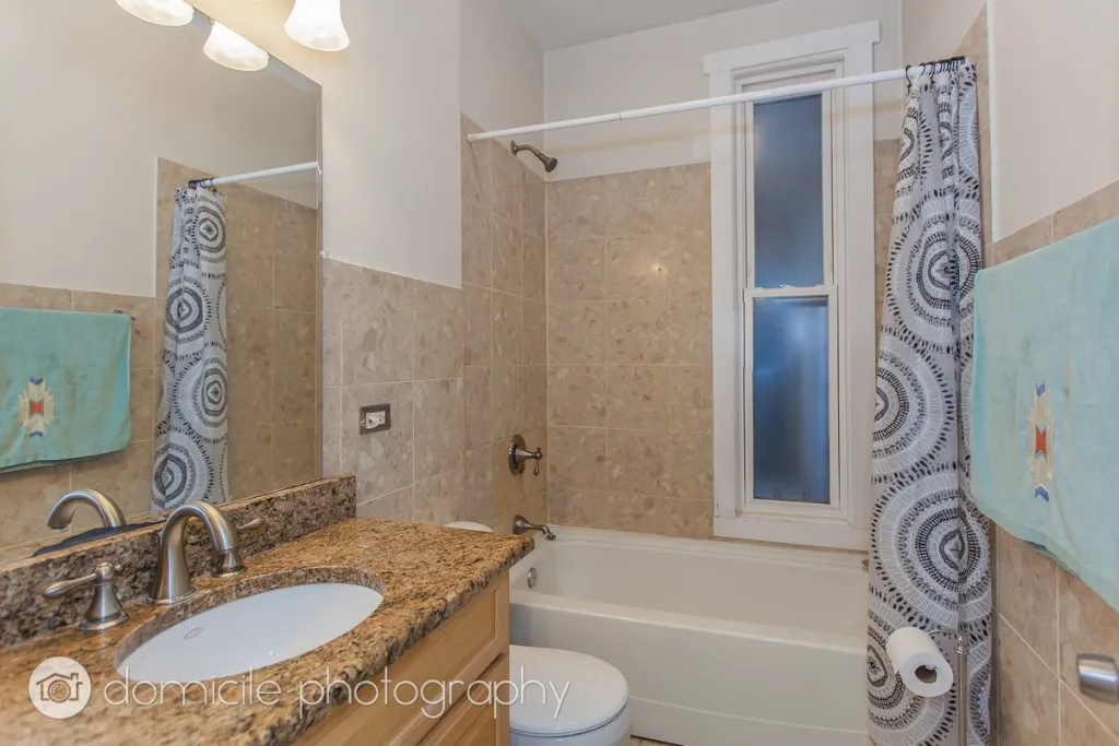 828 W Buckingham Pl, ,  60657, USA 60657-unit#2-Chicago-IL