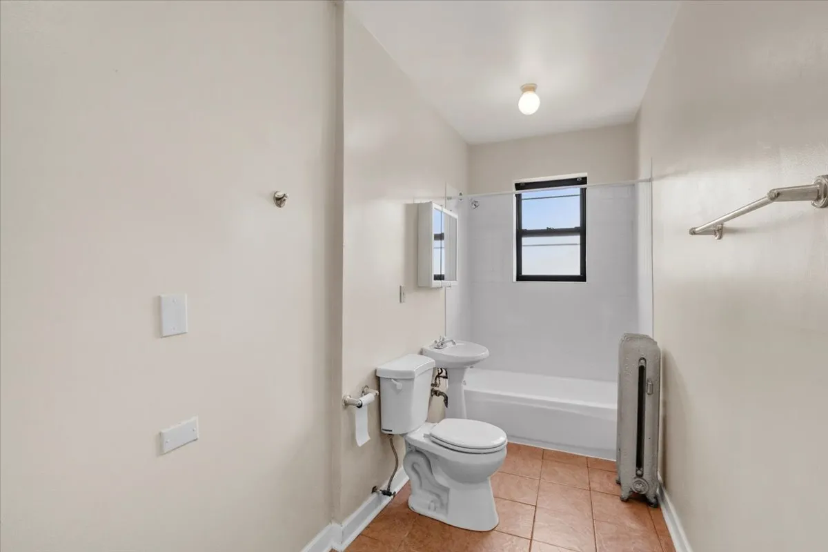 1934 E 74th St, ,  60649, USA 60649-unit#104-Chicago-IL