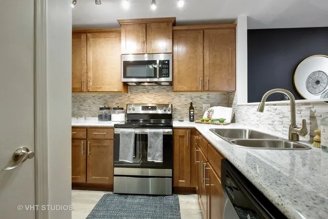 1621 Buttonwood Cir, ,  60173, USA 60173-unit#1621-Schaumburg-IL