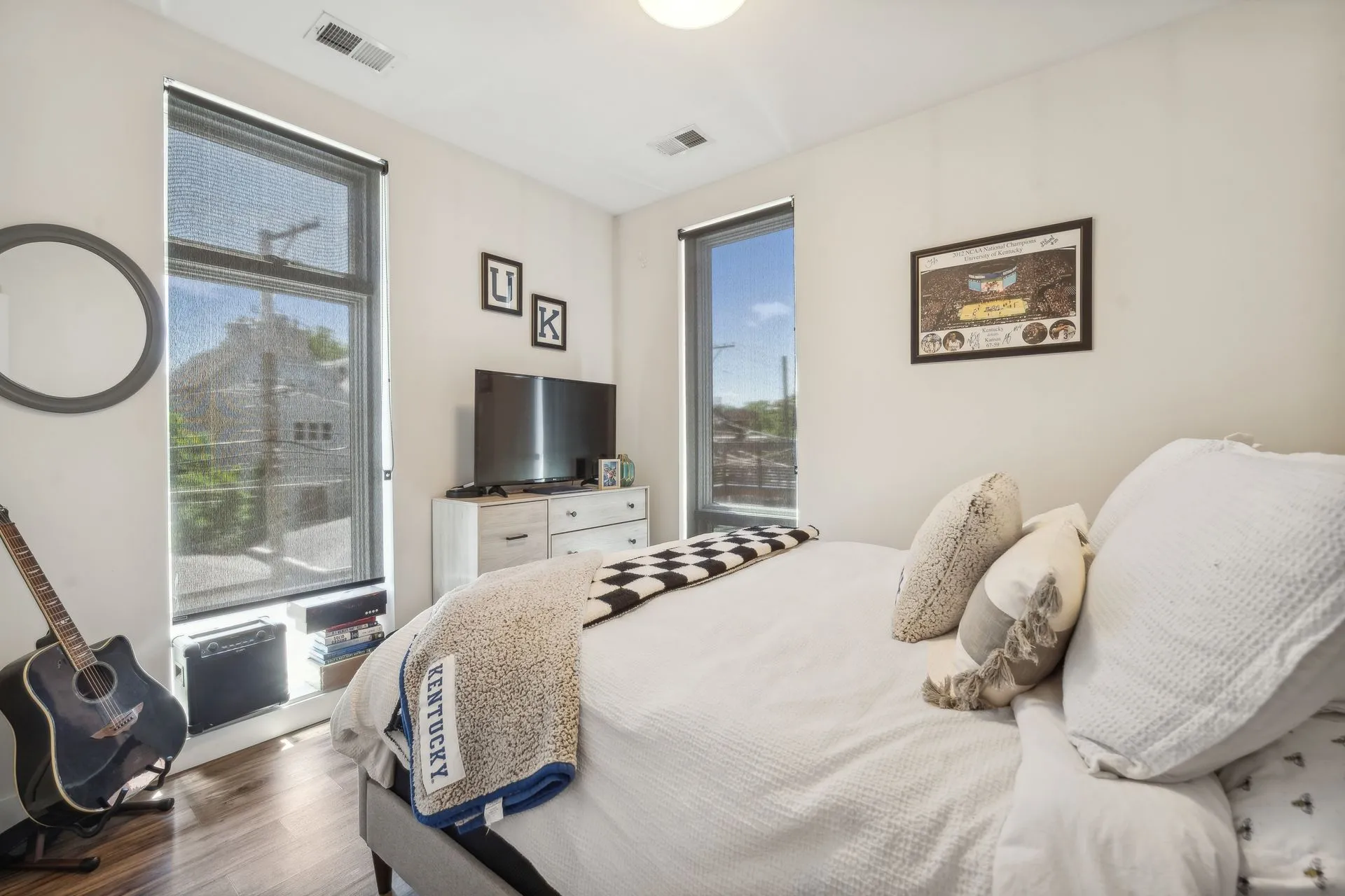 1045 W Cornelia Ave, , 60657, USA 60657-unit#303-Chicago-IL