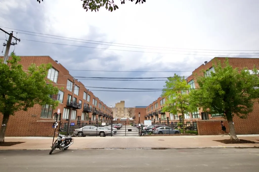 954 W Grace St, , 60613, USA 60613-unit#D101-Chicago-IL