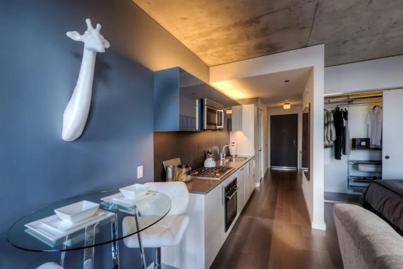 625 W Division St, ,  60610, USA 60610-unit#CONVERTIBLE-Chicago-IL