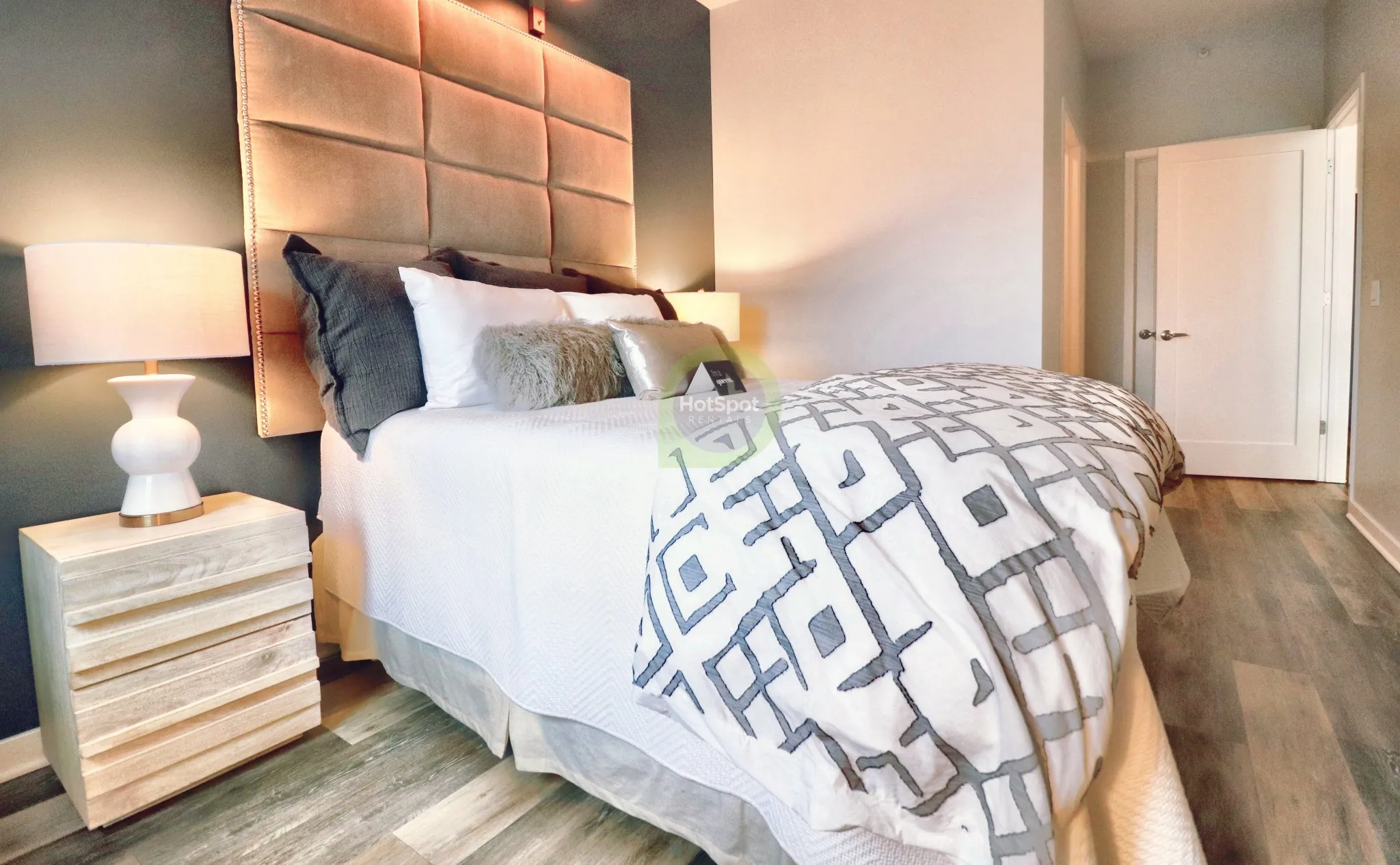 469 W Huron St, ,  60654, USA 60654-unit#2/2-Chicago-IL