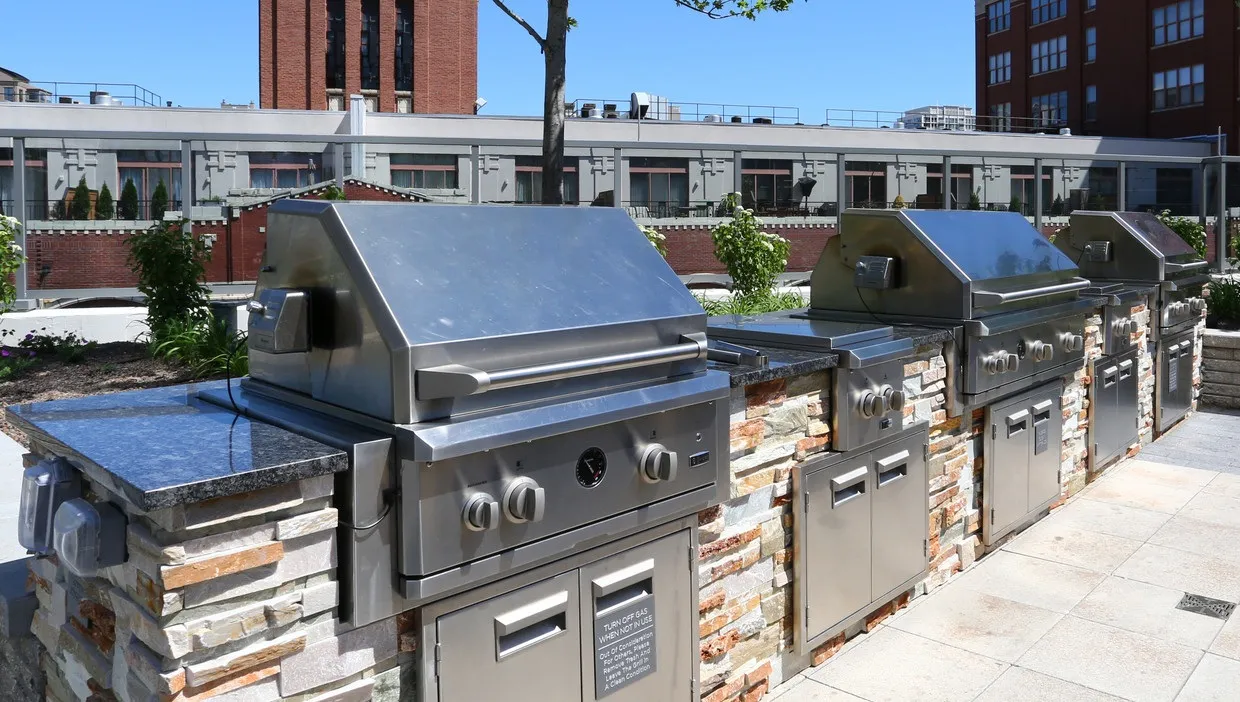 360 W Hubbard St, , 60654, USA 60654-unit#STUDIO-Chicago-IL