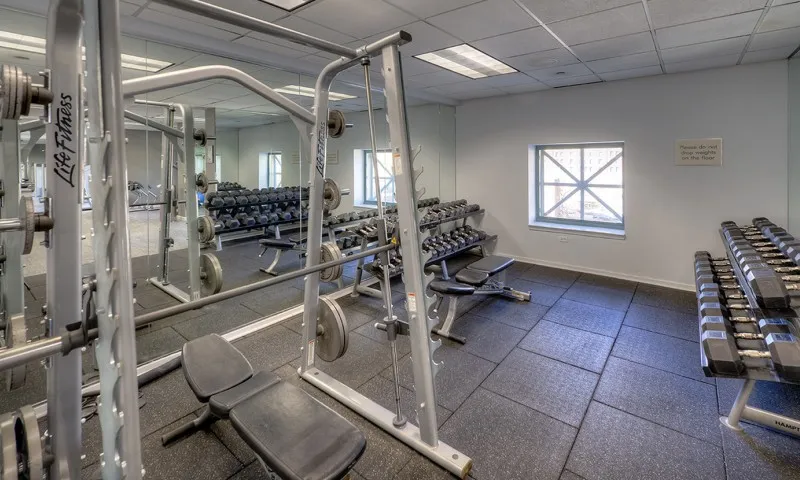 1 W Superior St, ,  60654, USA 60654-unit#CONVERTIBLE-Chicago-IL