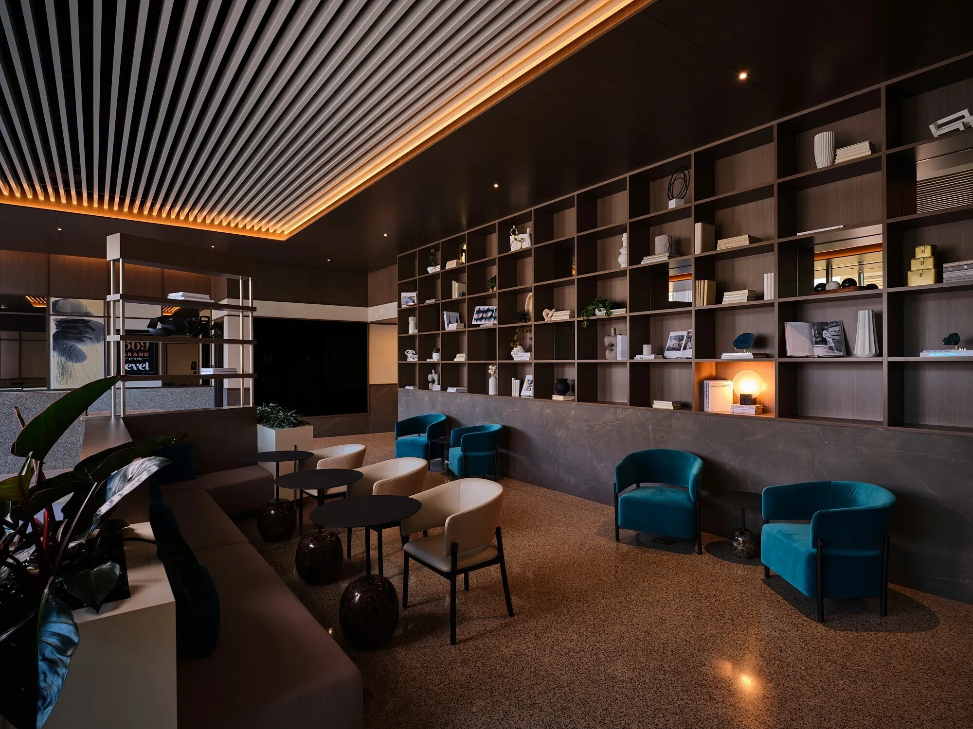 369 W Grand Ave, ,  60654, USA 60654-unit#1/1-Chicago-IL