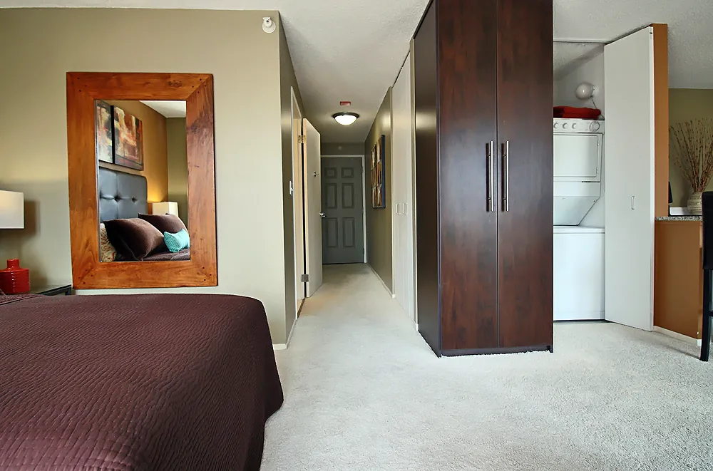 1 W Superior St, ,  60654, USA 60654-unit#CONVERTIBLE-Chicago-IL