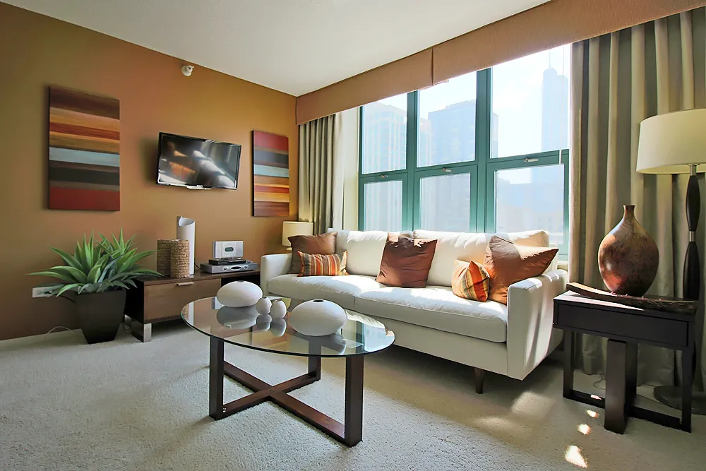1 W Superior St, ,  60654, USA 60654-unit#CONVERTIBLE-Chicago-IL