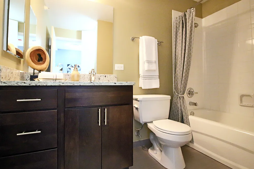 1 W Superior St, ,  60654, USA 60654-unit#2/2-Chicago-IL