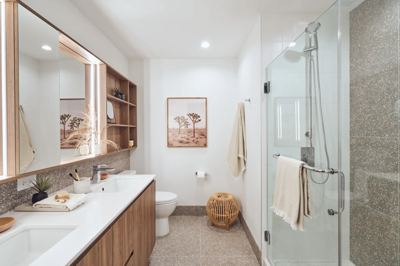 369 W Grand Ave, ,  60654, USA 60654-unit#2/2-Chicago-IL