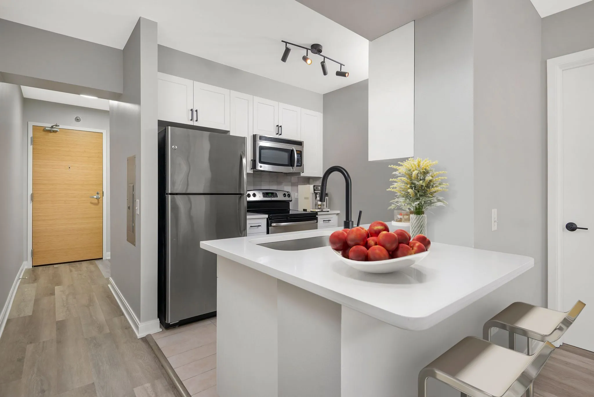 210 N Wells St, ,  60606, USA 60606-unit#CONVERTIBLE-Chicago-IL