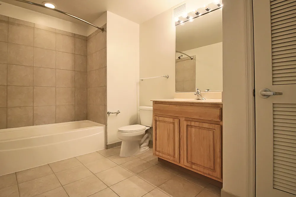 353 N Desplaines St, ,  60661, USA 60661-unit#STUDIO-Chicago-IL