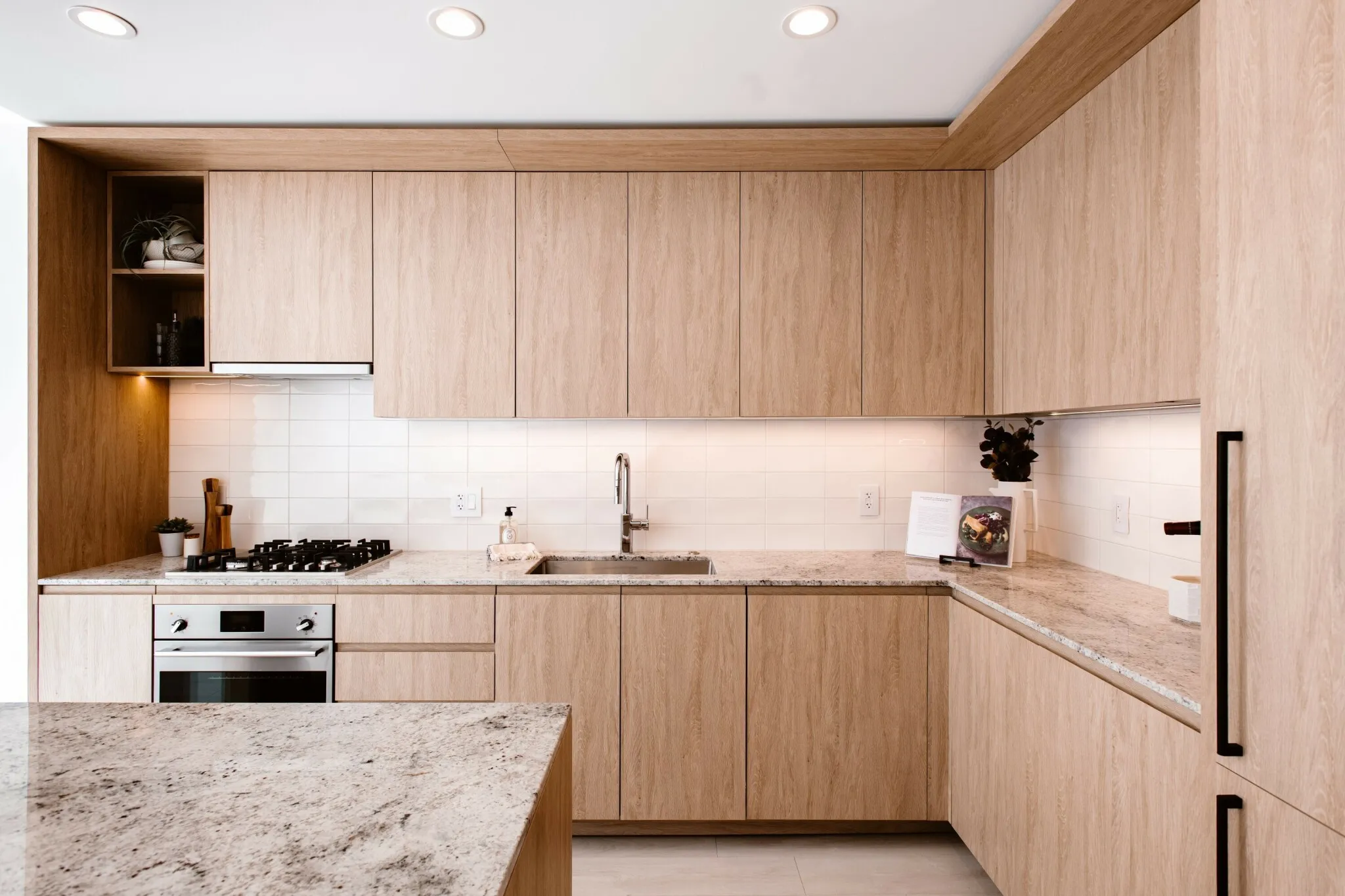 369 W Grand Ave, , 60654, USA 60654-unit#2/2-Chicago-IL