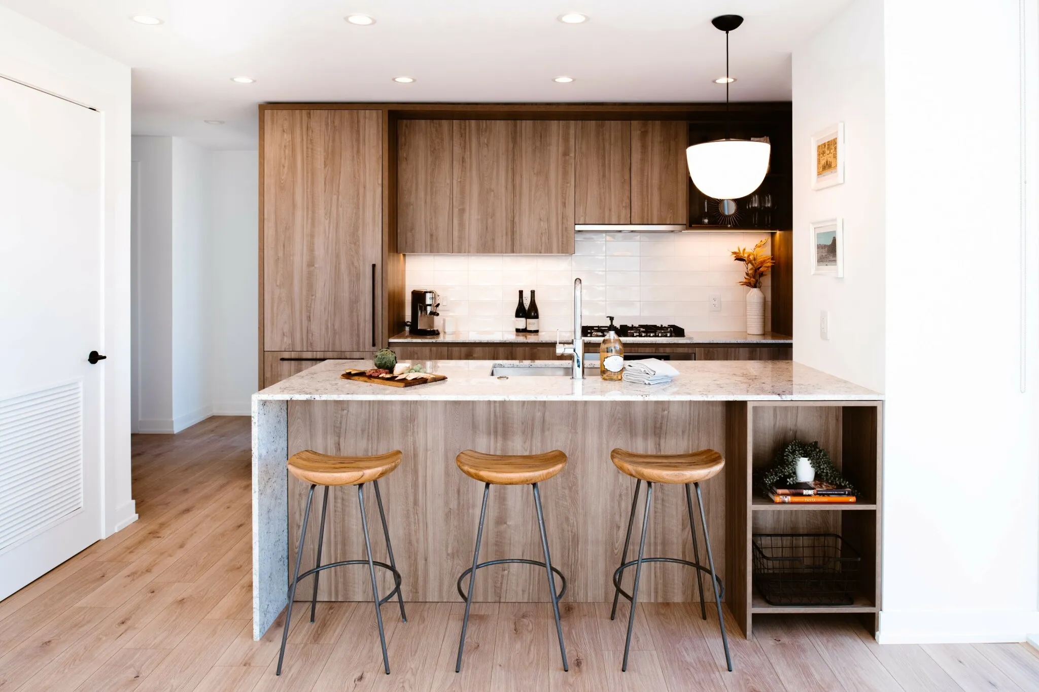 369 W Grand Ave, ,  60654, USA 60654-unit#2/2-Chicago-IL