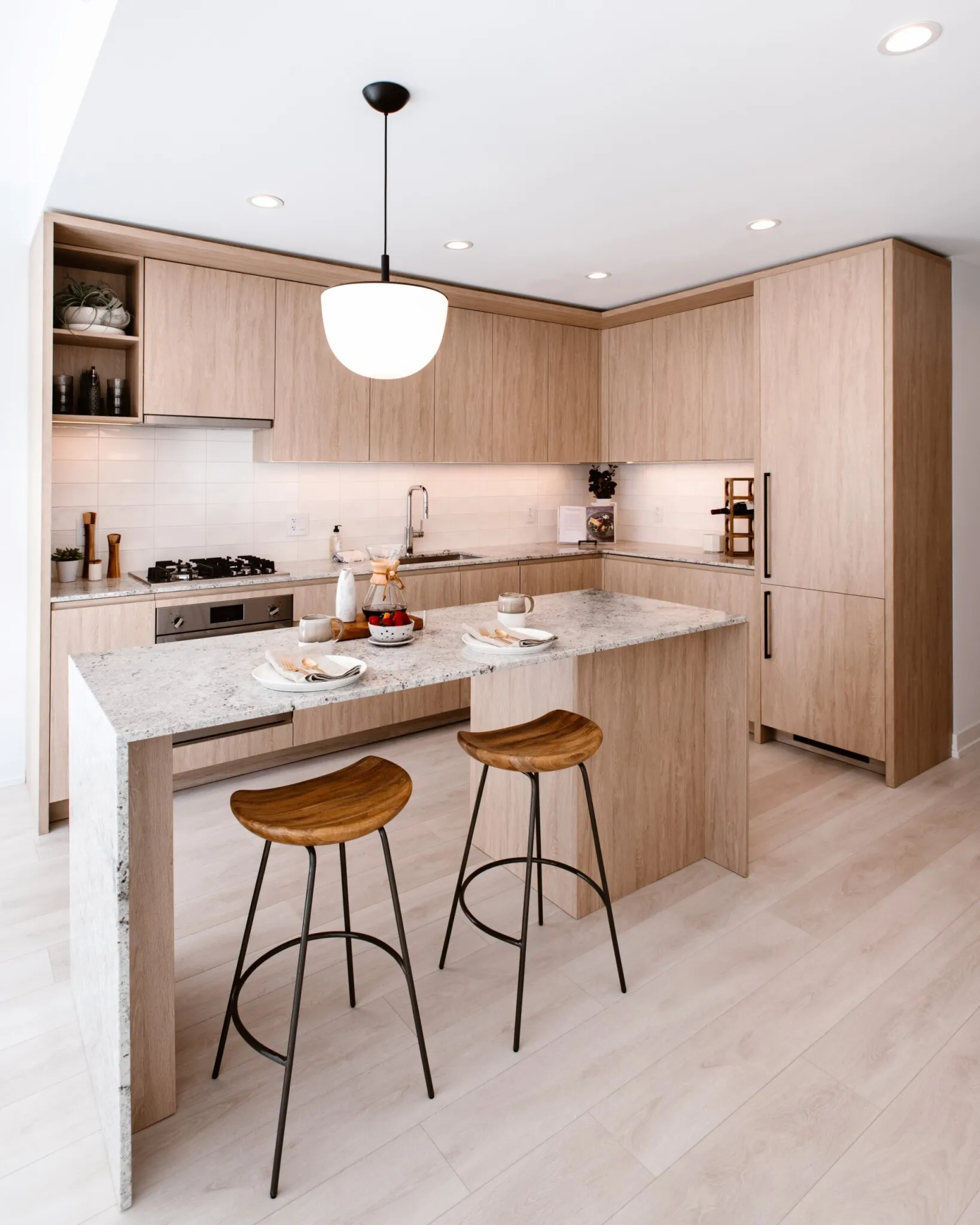 369 W Grand Ave, ,  60654, USA 60654-unit#4/4.5-Chicago-IL