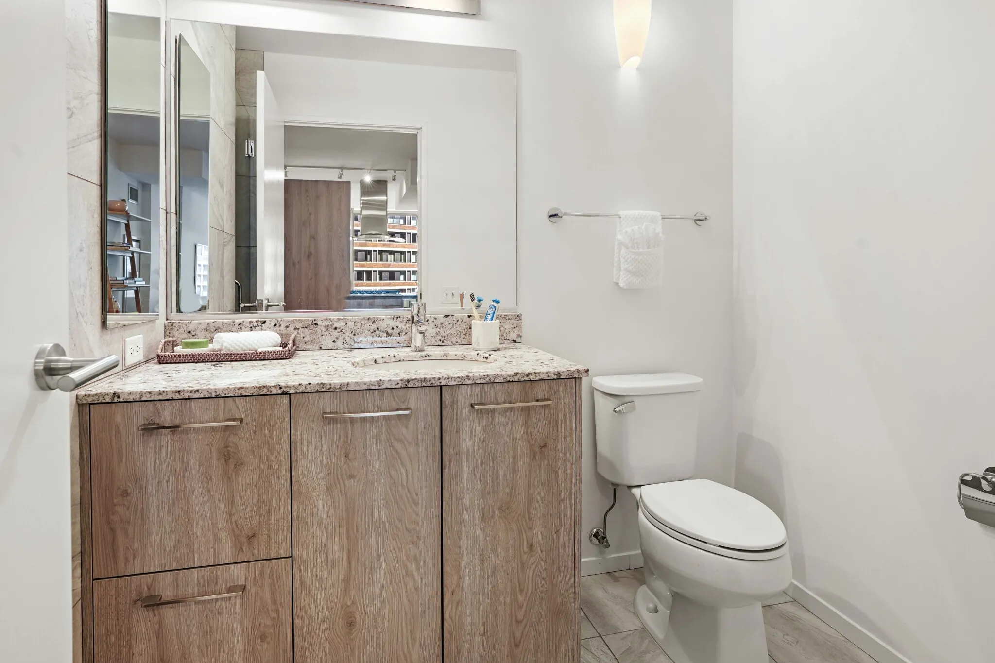 220 E Illinois St, ,  60611, USA 60611-unit#CONVERTIBLE-Chicago-IL