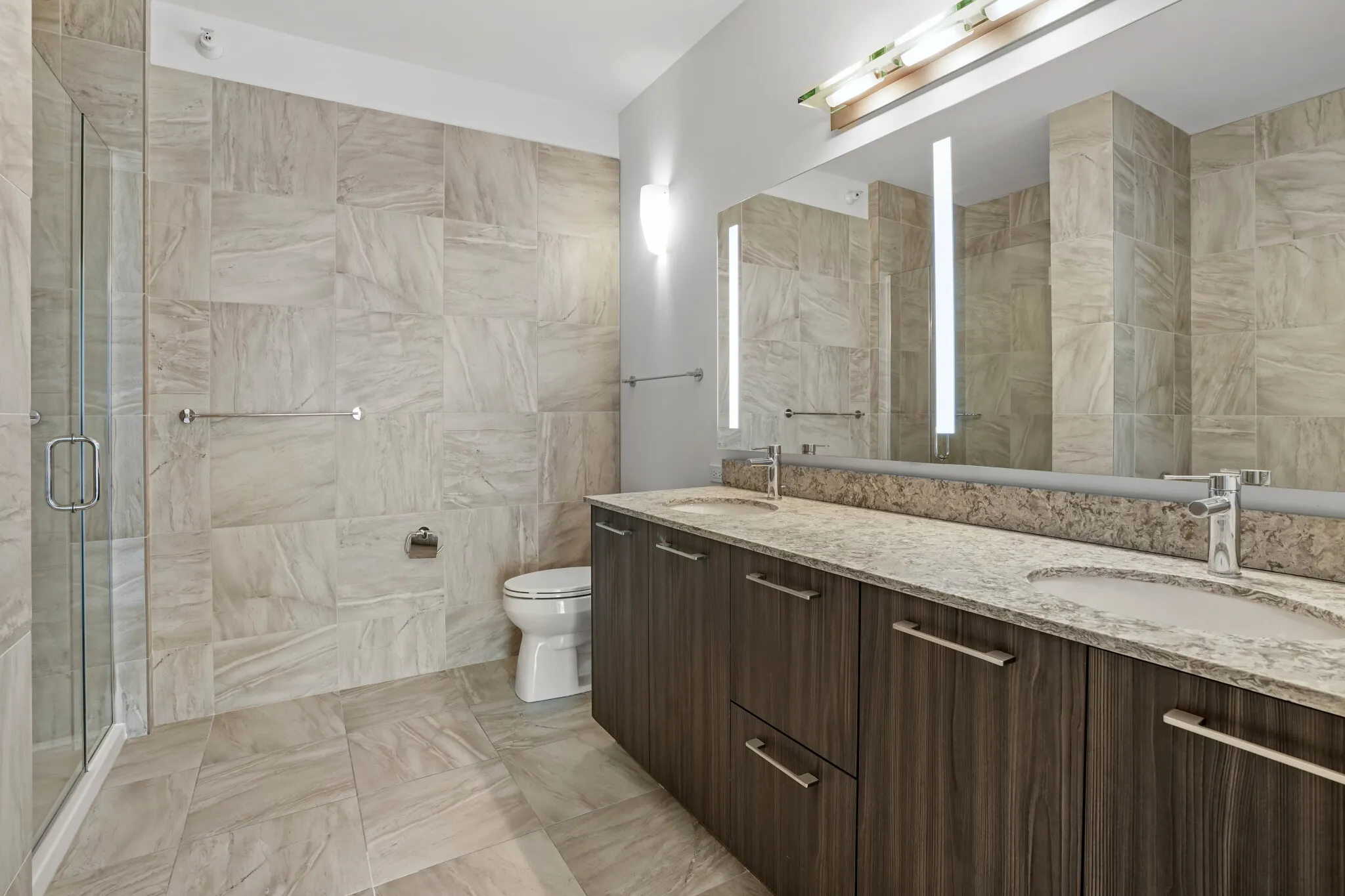 220 E Illinois St, ,  60611, USA 60611-unit#3/2-Chicago-IL