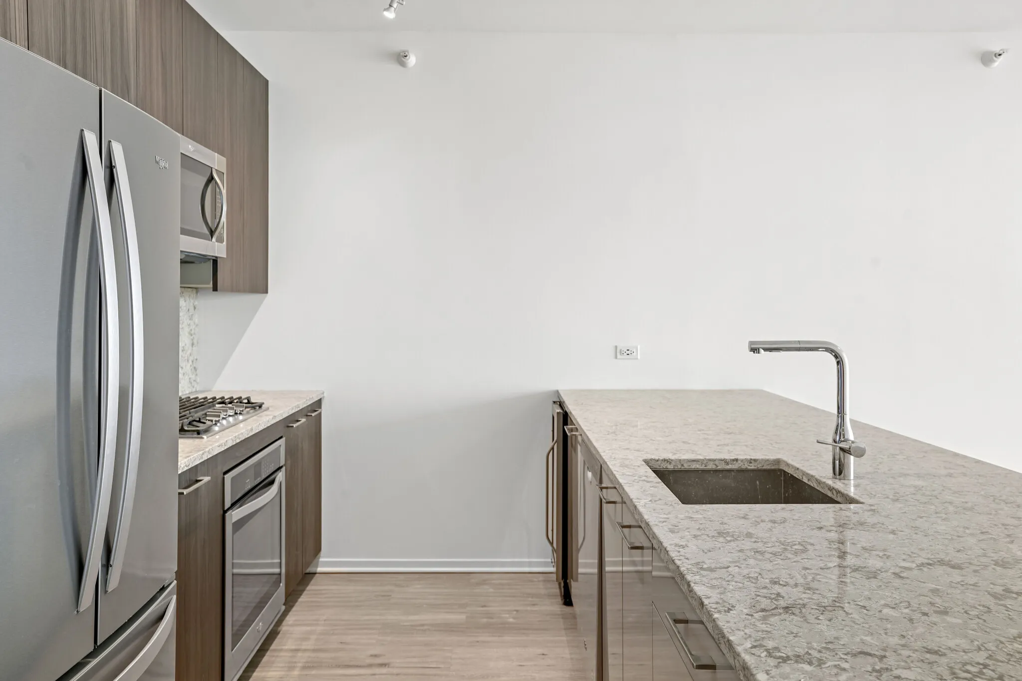 220 E Illinois St, ,  60611, USA 60611-unit#3/2-Chicago-IL