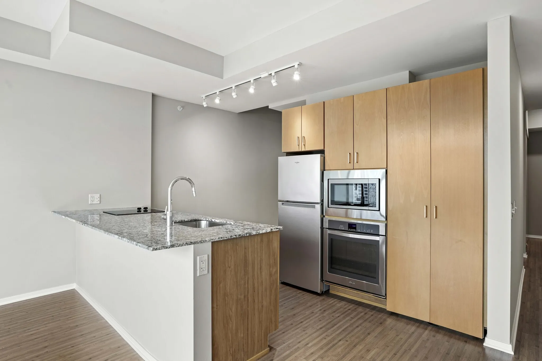 200 E Illinois St, ,  60611, USA 60611-unit#CONVERTIBLE-Chicago-IL