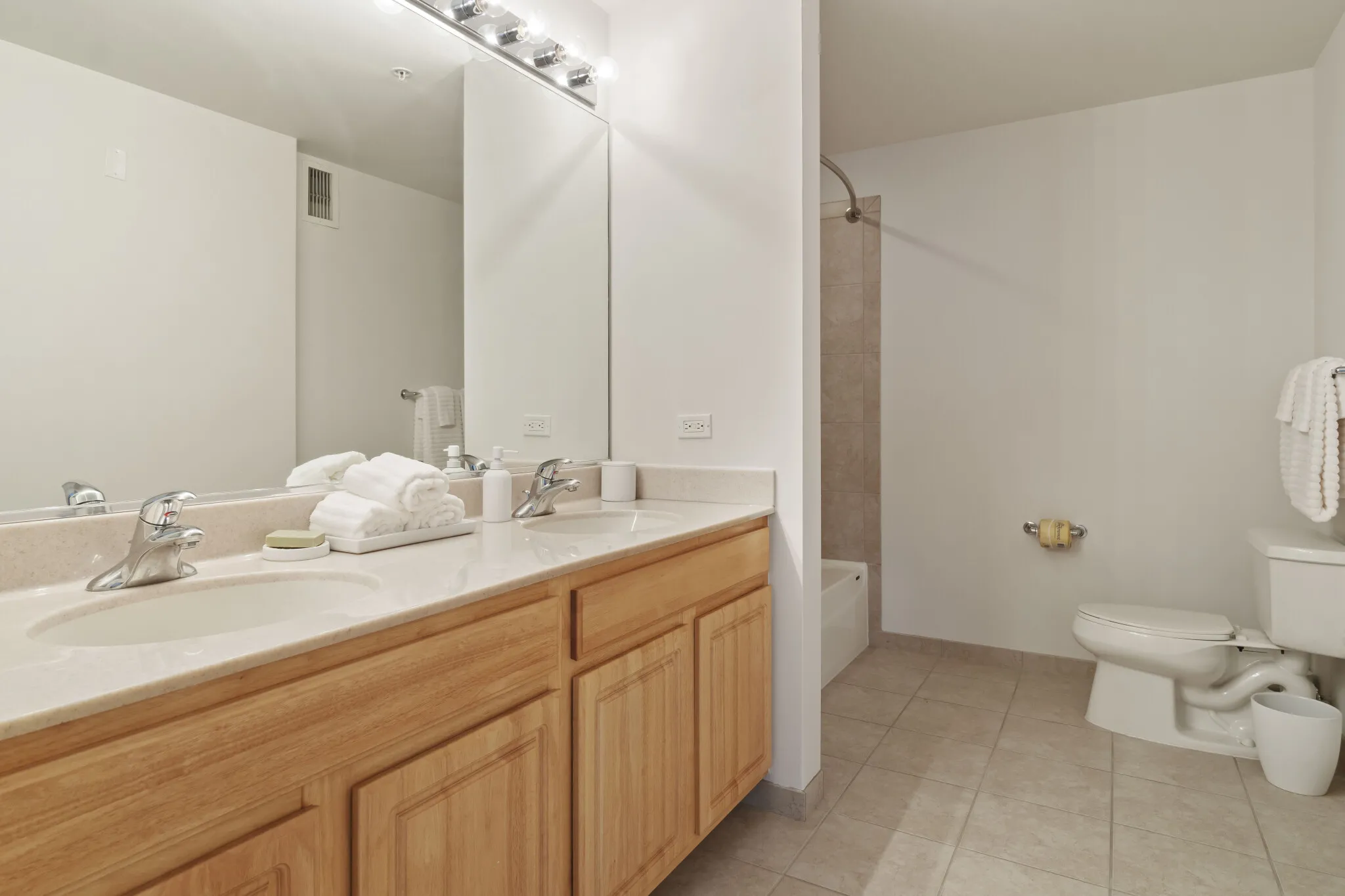 353 N Desplaines St, ,  60661, USA 60661-unit#2/2-Chicago-IL