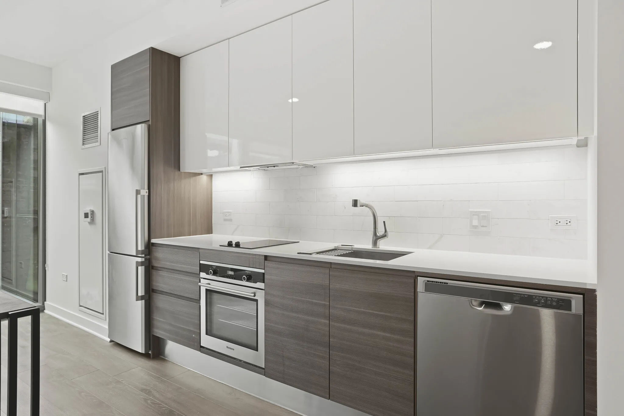 221 W Hubbard St, ,  60654, USA 60654-unit#STUDIO-Chicago-IL