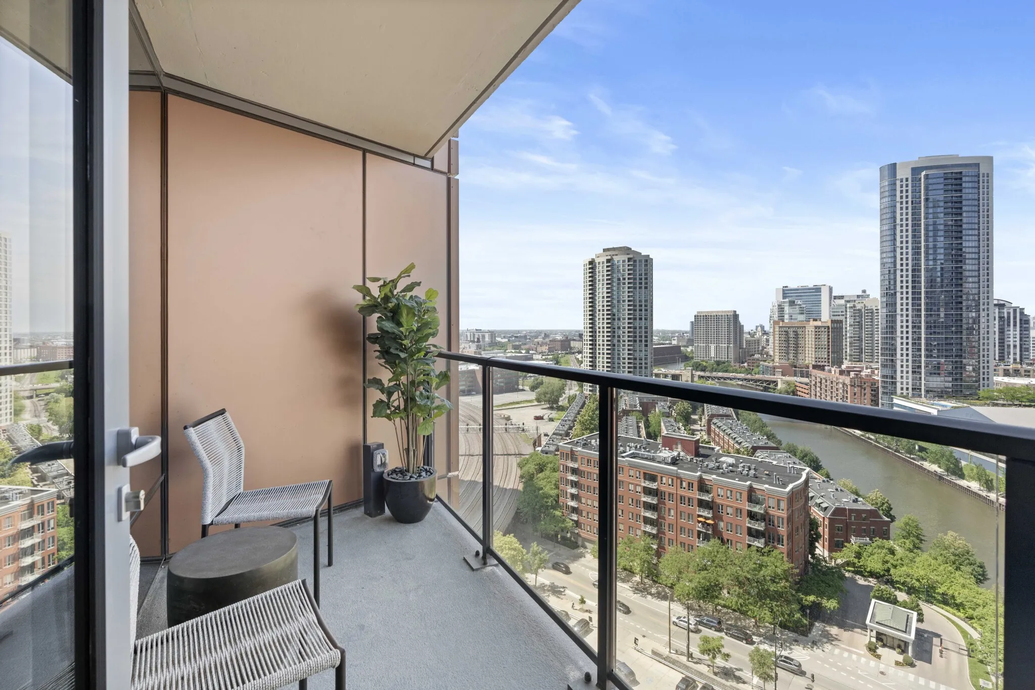 350 N Canal St, ,  60654, USA 60606-unit#2/2.5 DEN PENTHOUSE-Chicago-IL