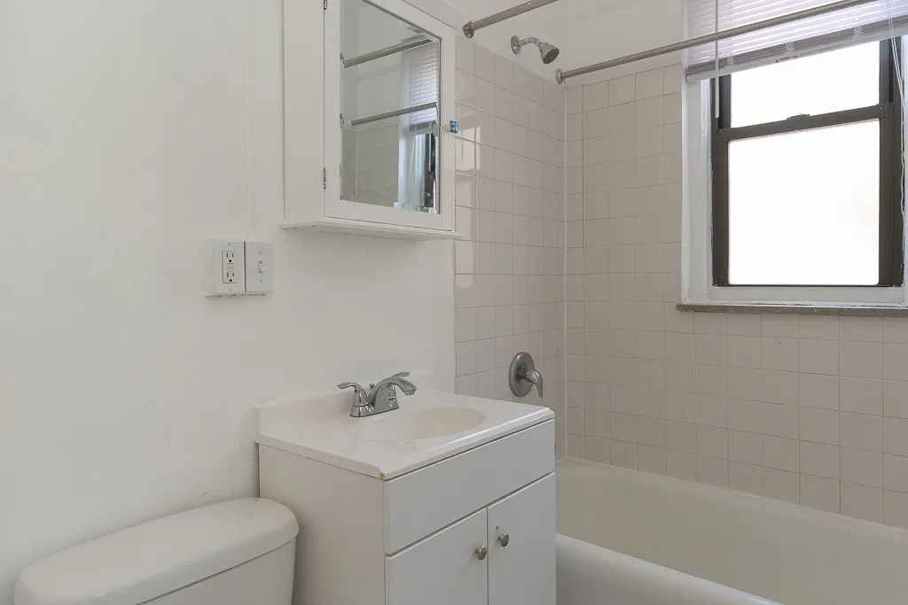 3831 N Fremont St, ,  60613, USA 60613-unit#212-Chicago-IL
