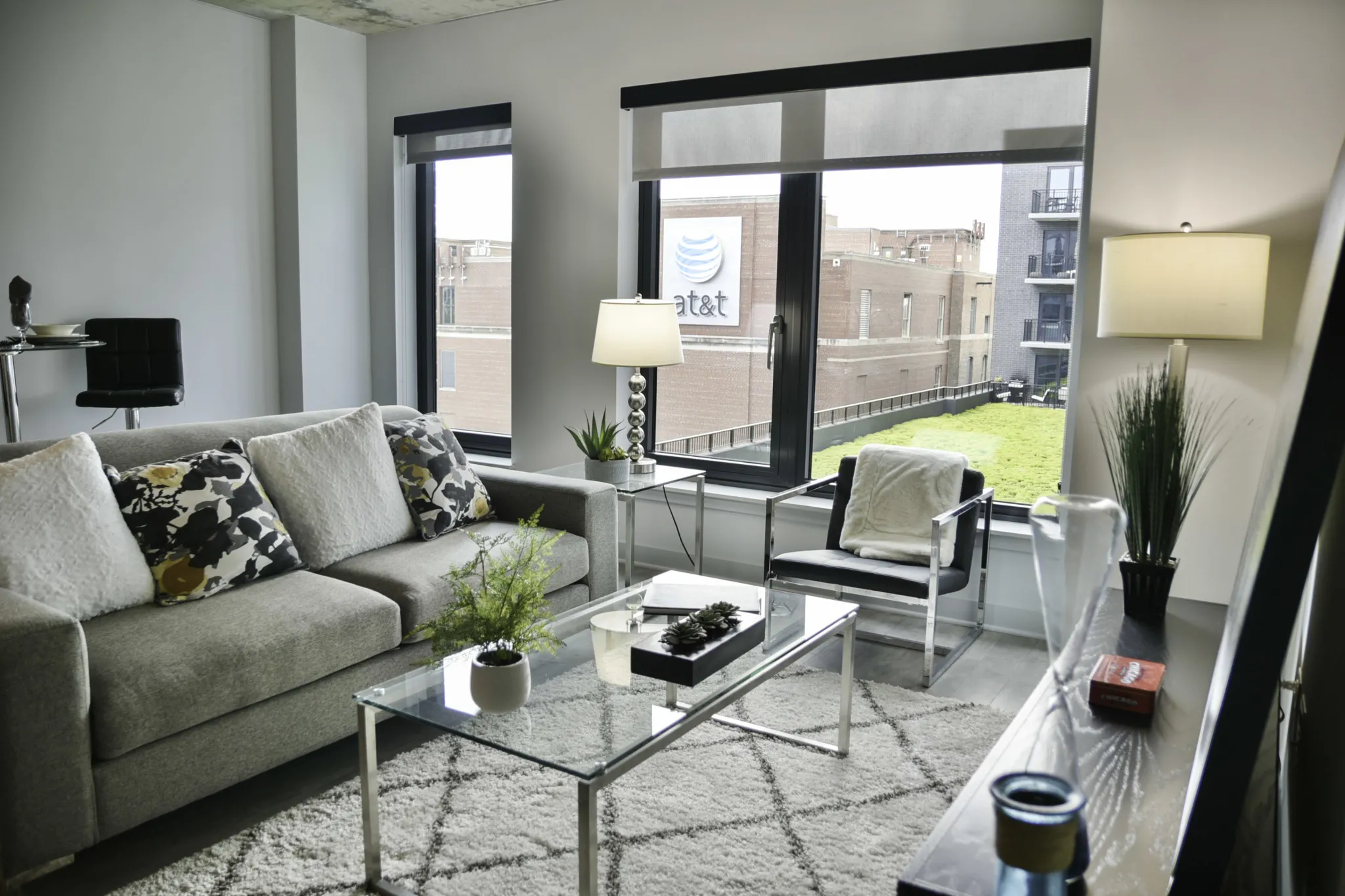 1025 W Addison St, , 60613, USA 60613-unit#CONVERTIBLE-Chicago-IL