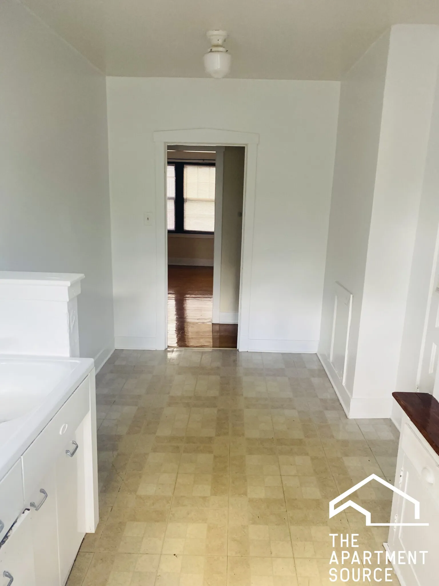 3146 S Harlem Ave, Riverside,  60546, USA 60546-unit#2D-Berwyn-IL