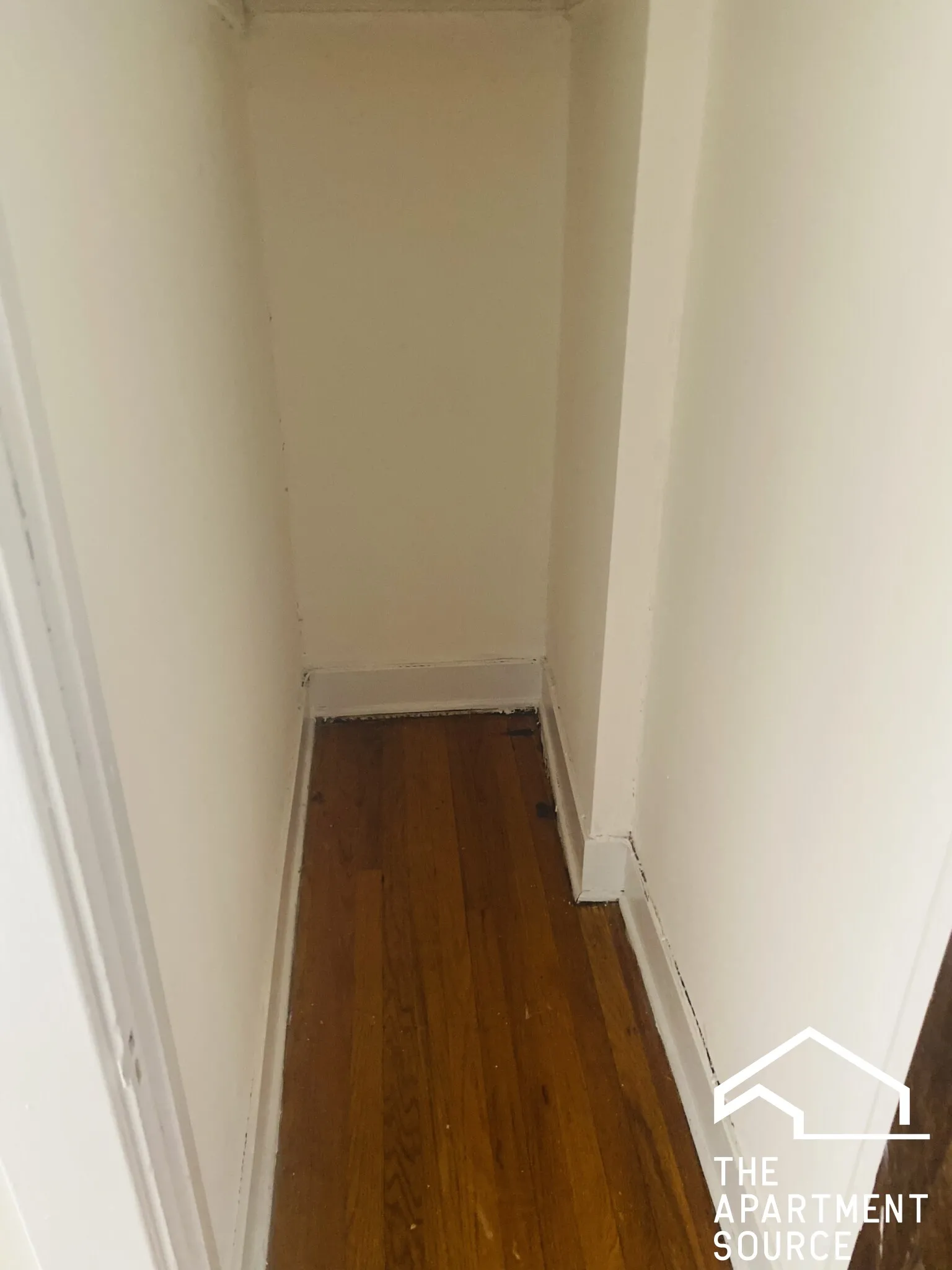 3146 S Harlem Ave, Riverside,  60546, USA 60546-unit#2D-Berwyn-IL
