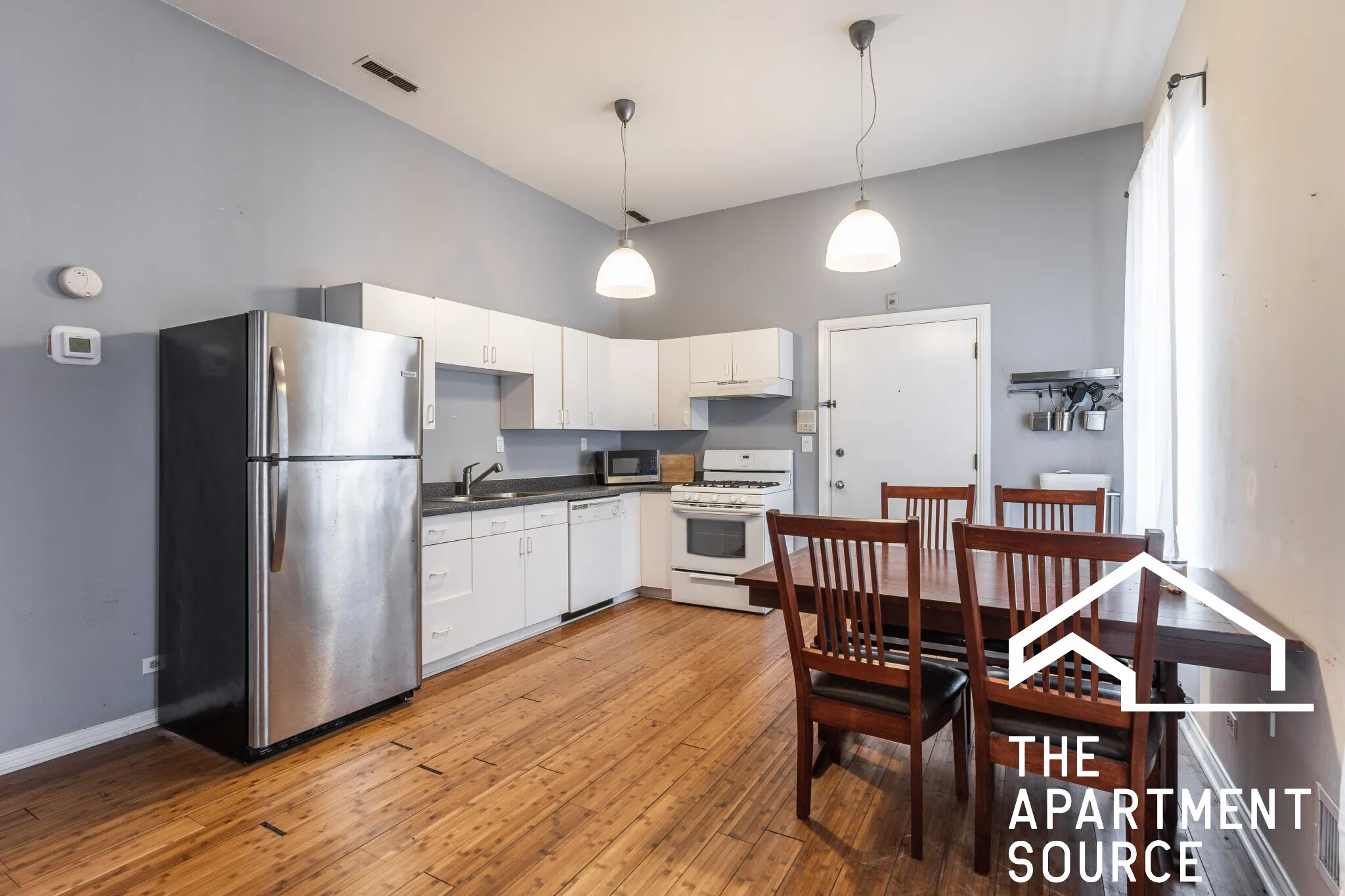 646 N Damen Ave, , 60622, USA 60622-unit#2R-Chicago-IL