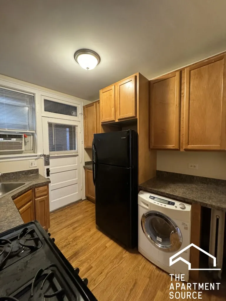 ,  60130, USA 60130-unit#2F-Forest Park-IL