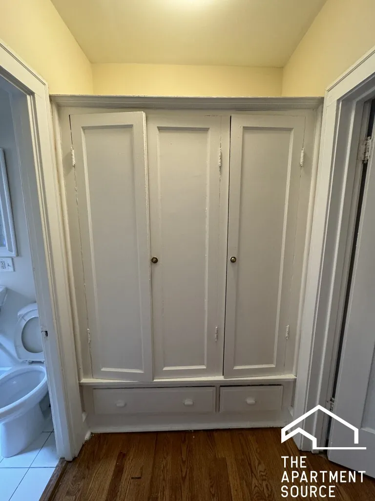 ,  60130, USA 60130-unit#2F-Forest Park-IL