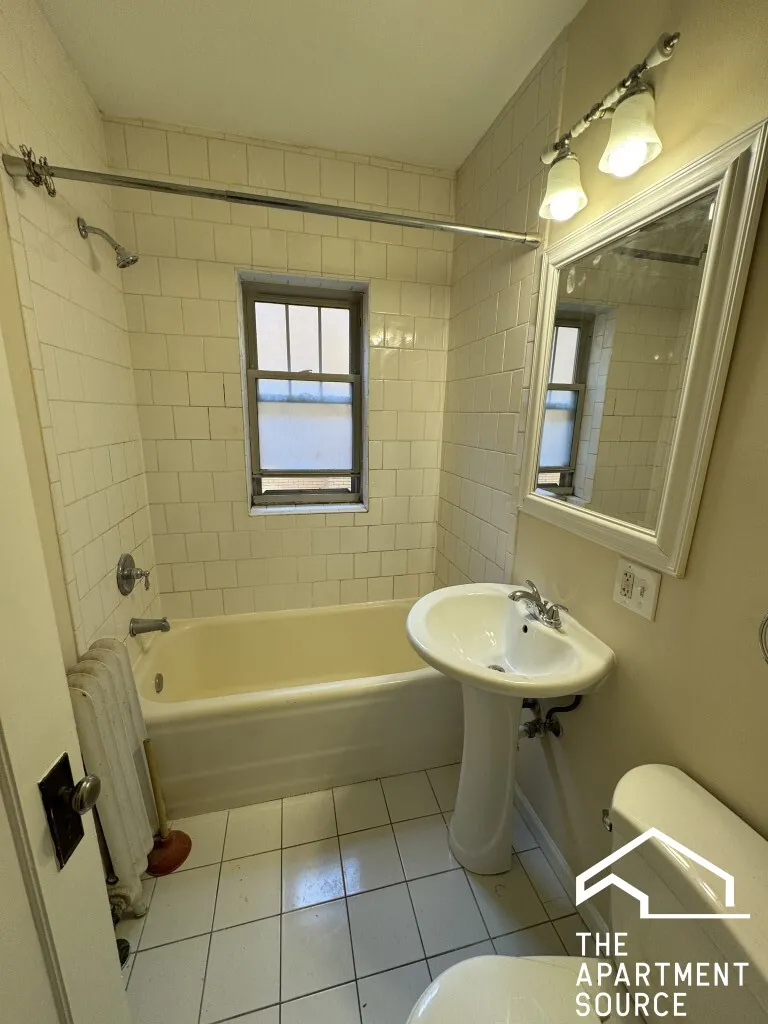 ,  60130, USA 60130-unit#2F-Forest Park-IL