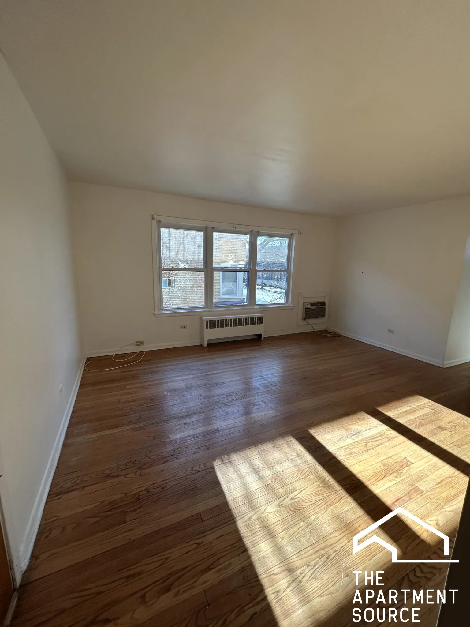 6735 N California Ave, , 60645, USA 60645-unit#1W-Chicago-IL