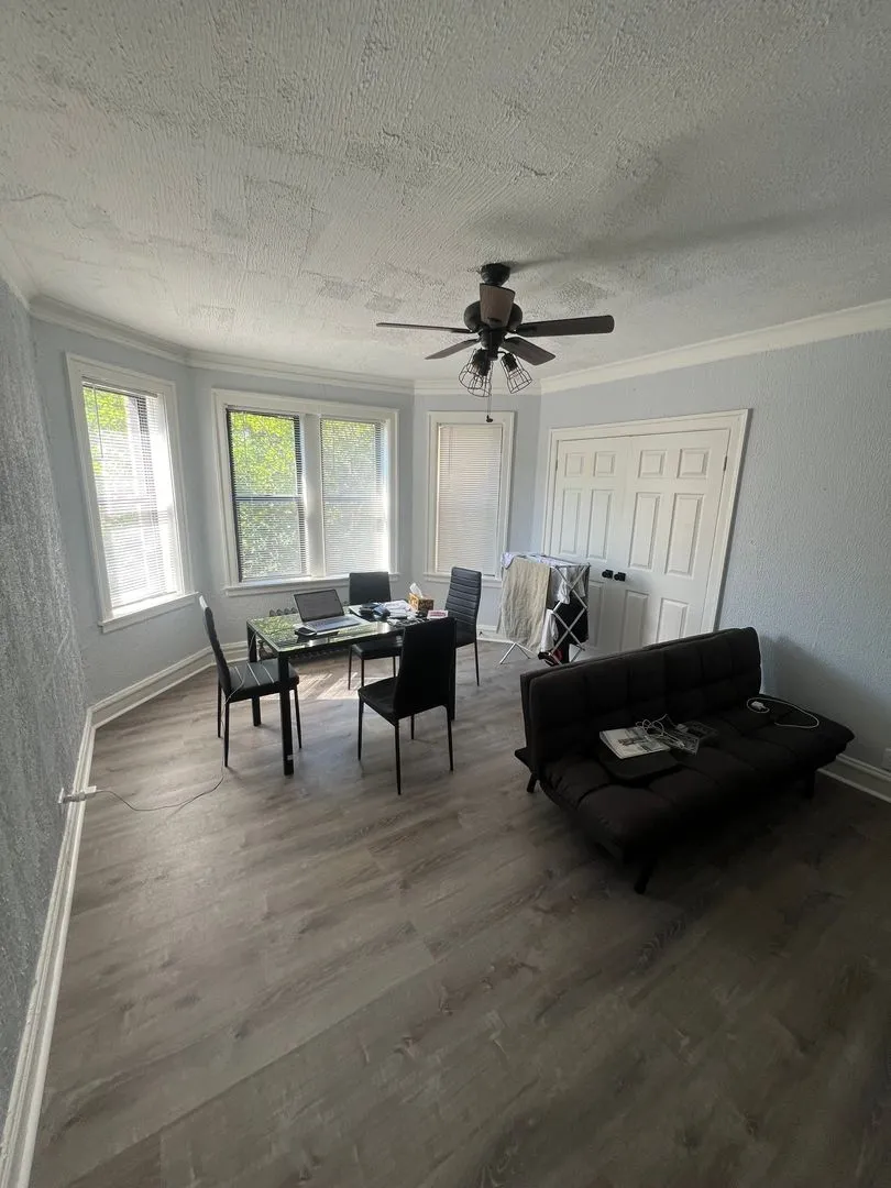 6126 S Ingleside Ave, ,  60637, USA 60637-unit#3W-Chicago-IL