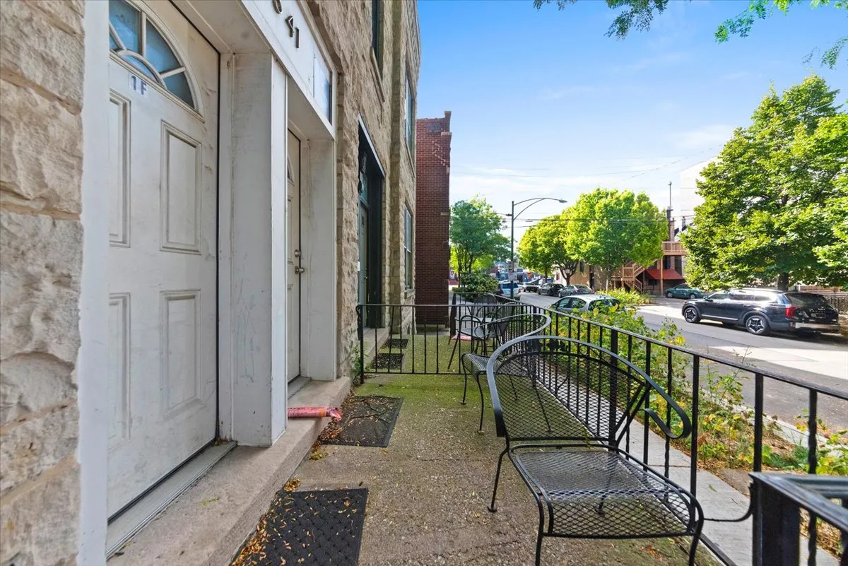 2341 W Montana St, ,  60647, USA 60647-unit#1F-Chicago-IL