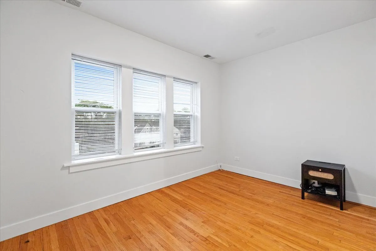 4055 N Spaulding Ave, ,  60618, USA 60618-unit#3-Chicago-IL